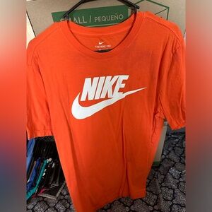 Orange. Nike. Men’s Short Sleeve. Size Large. NWOT